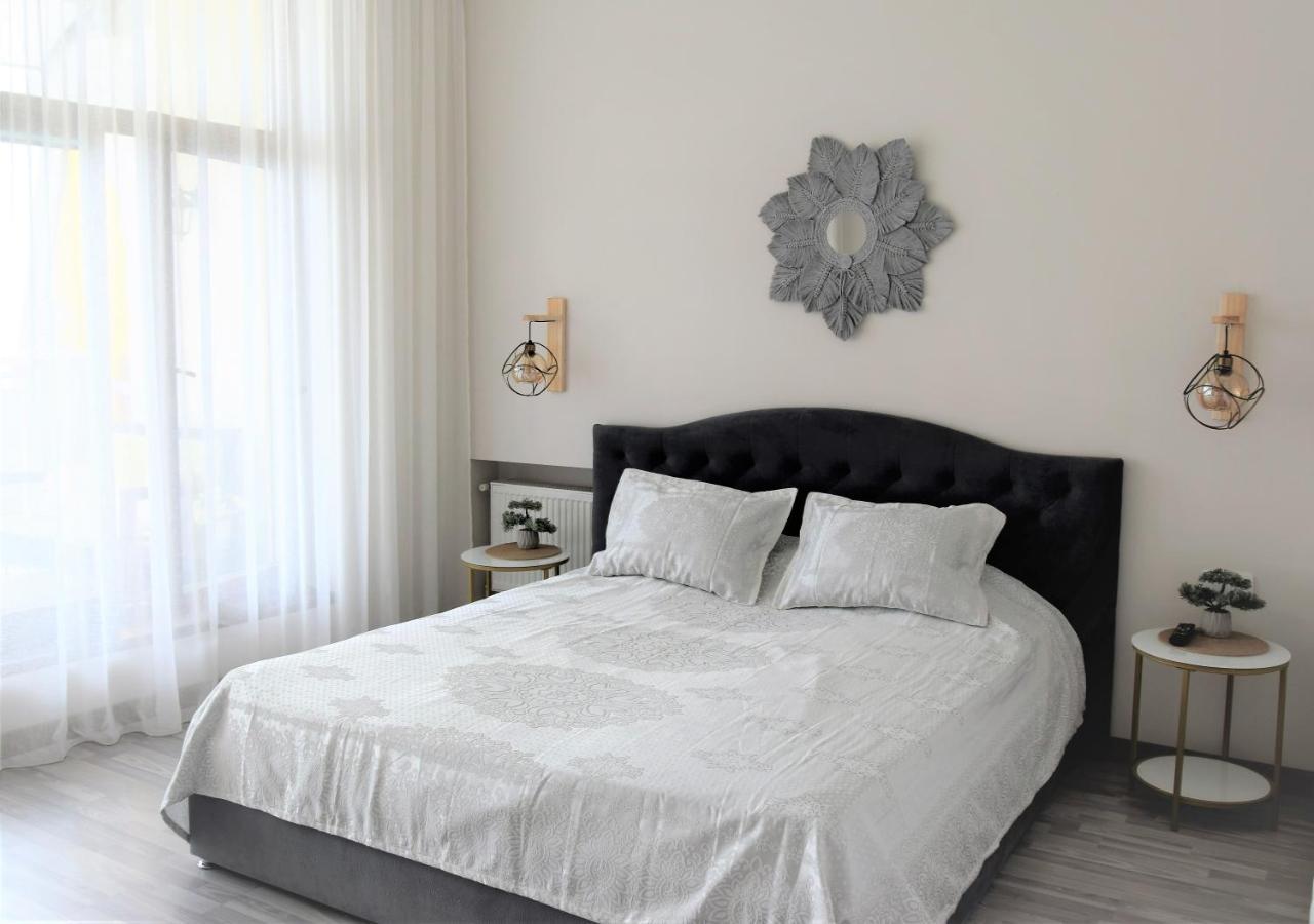 Apartment In Arcadia Palace With Sea View! Odessa Esterno foto